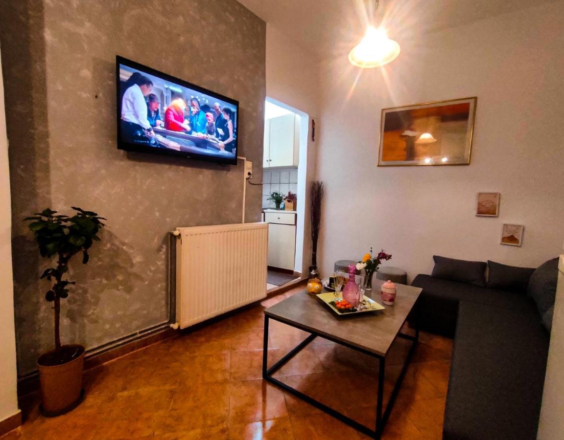 Kastra Bella 2 Bedroom Condo In Corfu Town Eksteriør billede